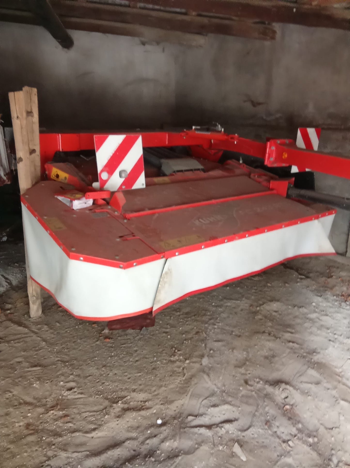 Falciacondizionatrice KUHN FC 243 RTG